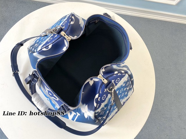 路易威登LV旅行包 M45121藍色 Keepall Bandoulière 50旅行袋 LV大字絲印印染男士旅行袋枕頭包 xxlv2625